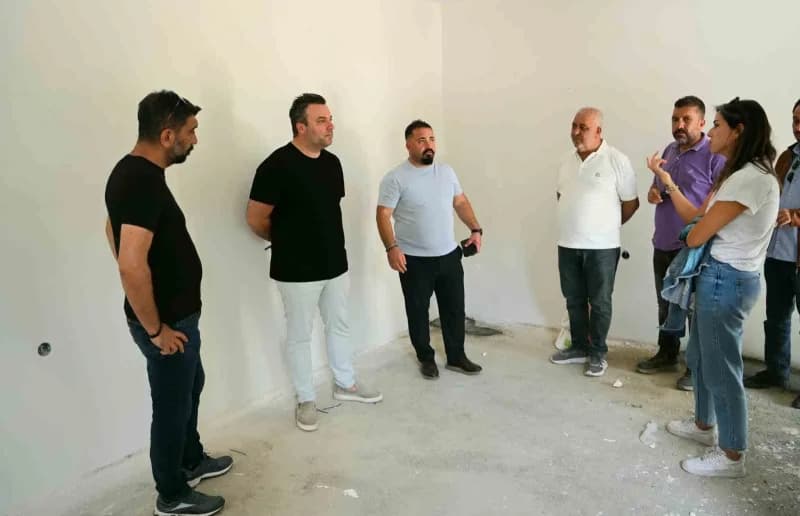 Kuşadası Belediyesi tarafından Kirazlı Mahallesi’nde yapımı sürdürülen Kültür ve Sanat Meydanı projesi tamamlanma aşamas