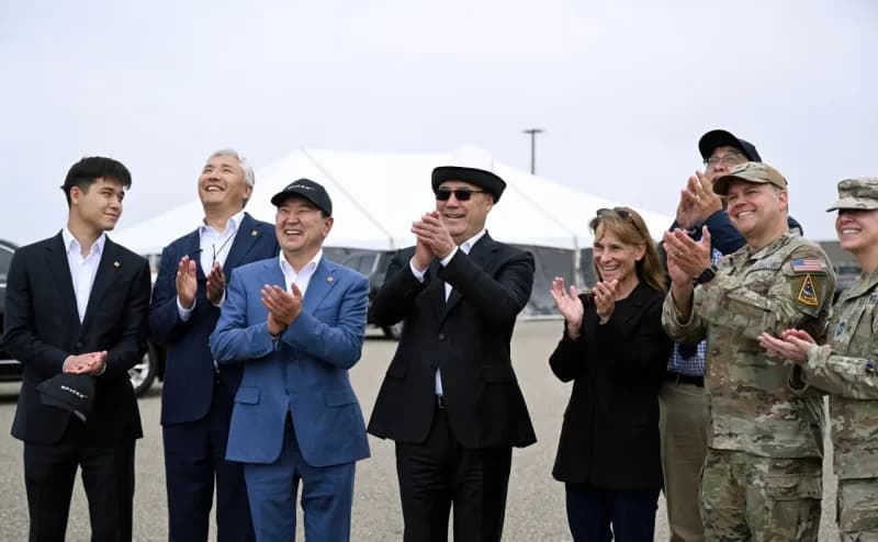 Kırgızistan'ın ilk ulusal uydusu, ABD'li SpaceX şirketine ait Falcon 9 taşıyıcı roketiyle uzaya fırlatıldı.