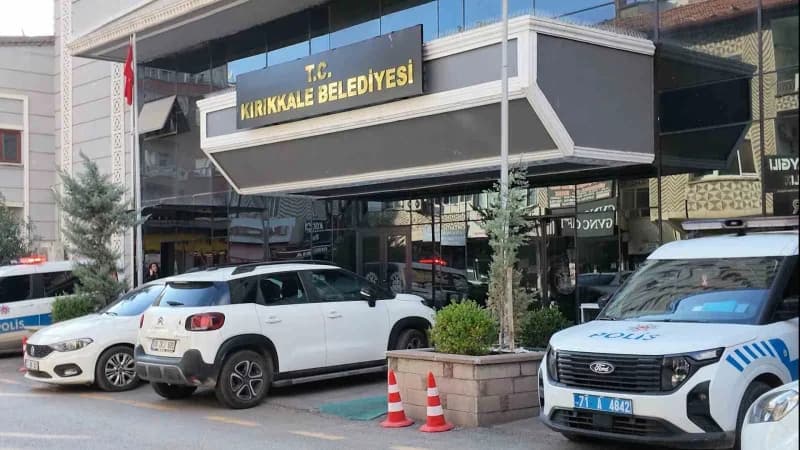 Kırıkkale Belediyesine yönelik rüşvet soruşturması kapsamında gözaltına alınan belediye personelinin işlemleri