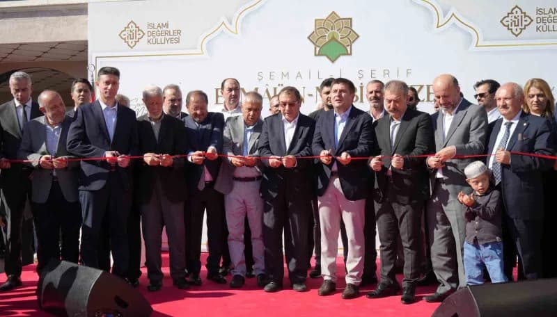 Kırıkkale İslami Değerler Külliyesi'nde Peygamber Efendimizin hayatını ve güzel ahlakını tanıtan Şemail-i Şerif ve Esmaü
