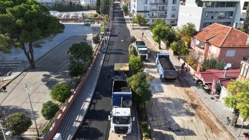 Manisa Büyükşehir Belediyesi, Kırkağaç ilçesinde altyapı çalışmaları nedeniyle bozulan ve her Salı g