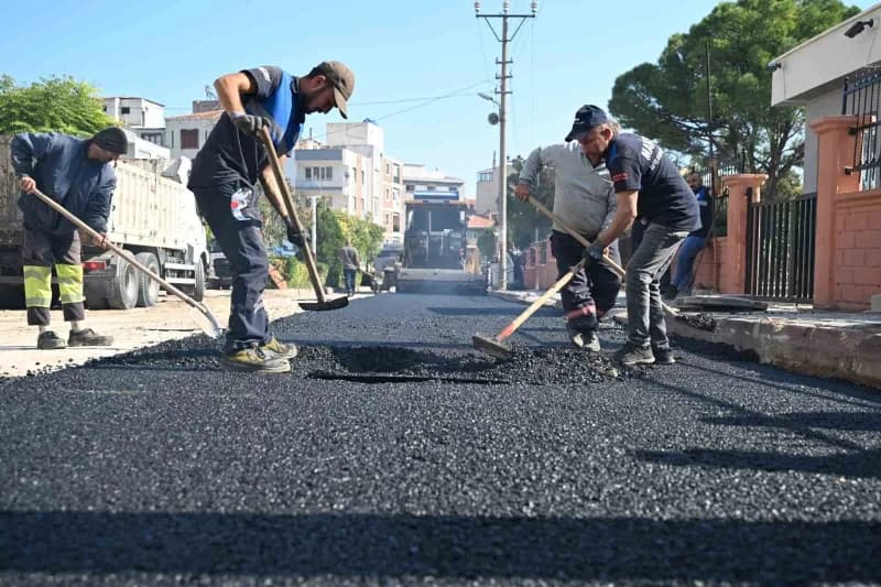 Manisa Büyükşehir Belediyesi, Kırkağaç ilçesinde altyapı çalışmaları nedeniyle bozulan ve her Salı g