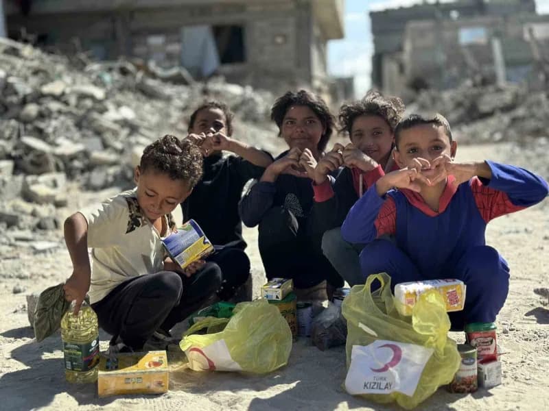 Türk Kızılay, 7 Ekim 2023’ten bu yana Gazze’de yürüttüğü insani yardım operasyonlarını üçüncü yılında da kesintisiz sürd