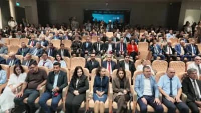 Türkiye’nin Lefkoşa Büyükelçisi Ali Murat Başçeri, KKTC’de düzenlenen Türk Dünyası Diyalogları panelinde konuşuyor