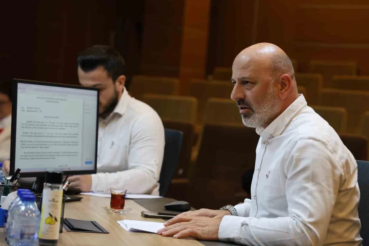 Kocaeli Büyükşehir Belediyesi haftalık encümen toplantısında; Ulaşım, Çevre ve tüketici haklarına yönelik ihlaller karar