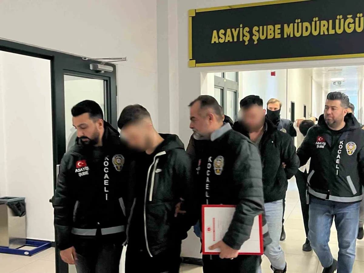 Olayın şüphelisi olarak gözaltına aşınan m.y. (25) tutuklanarak cezaevine gönderilirken, kavgaya kar