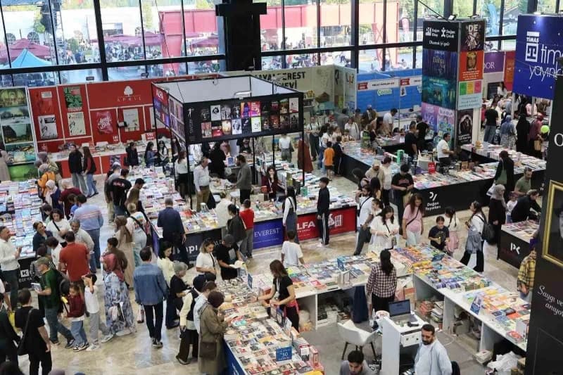 Kocaeli Büyükşehir Belediyesince bu yıl 16'ncısı düzenlenen Uluslararası Kocaeli Kitap Fuarı, 9 günde 1 milyon 59 bin 34