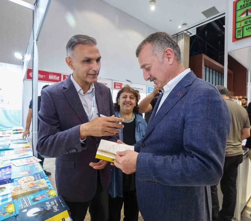 Kocaeli Büyükşehir Belediyesince bu yıl 16'ncısı düzenlenen Uluslararası Kocaeli Kitap Fuarı, 9 günde 1 milyon 59 bin 34
