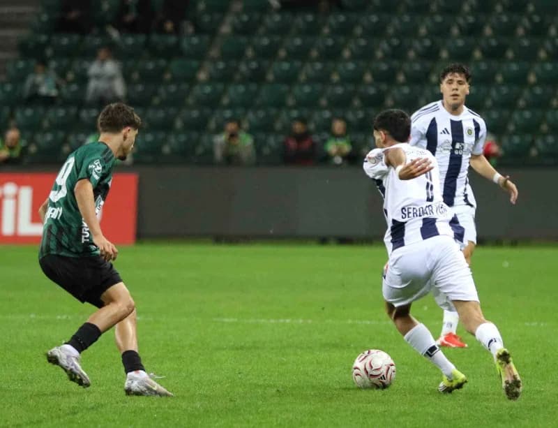 Ziraat Türkiye Kupası 3. Tur'da Süper Lig ekibi Kocaelispor, 3. Lig’de mücadele eden Mardin ekibi Ma