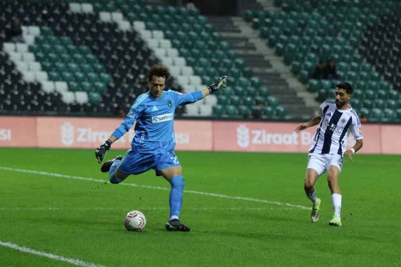 Ziraat Türkiye Kupası 3. Tur'da Süper Lig ekibi Kocaelispor, 3. Lig’de mücadele eden Mardin ekibi Ma