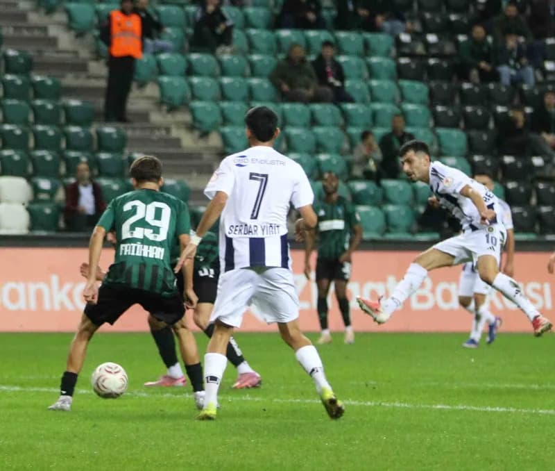 Ziraat Türkiye Kupası 3. Tur'da Süper Lig ekibi Kocaelispor, 3. Lig’de mücadele eden Mardin ekibi Ma