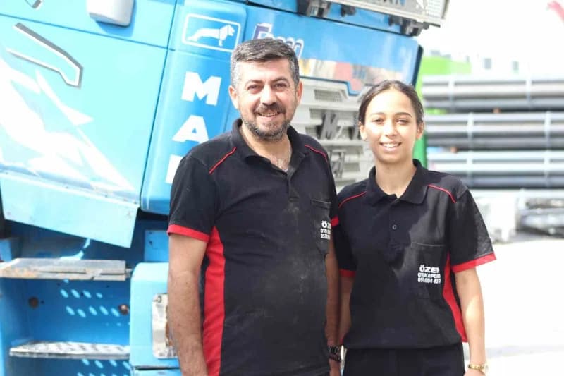 Fatma Kıymet Özen ve babası babası Mustafa Özen