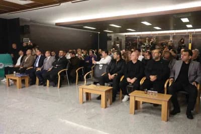 Konyaspor Başkanı Ömer Atiker basın toplantısında konuşuyor