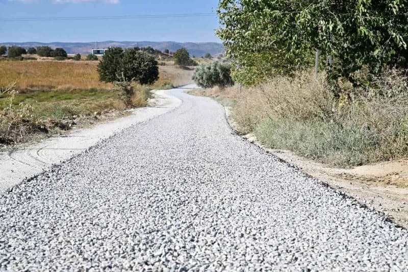 Manisa Büyükşehir Belediyesi, Temrek ve Atatürk mahallelerinde ulaşımı kolaylaştırmak amacıyla toplam 2,5 kilometrelik g