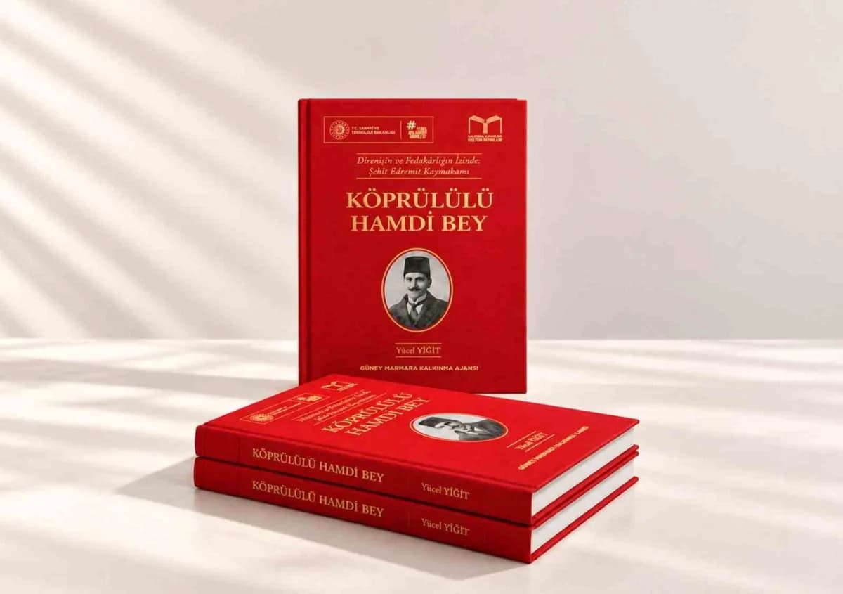 Köprülülü Hamdi Bey’in Millî Mücadele’deki hayatını anlatan kitap kapağı ve arşiv belgeleri