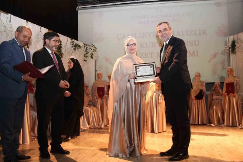 Körfez’de hafızlık eğitimlerini tamamlayan 33 erkek ve 24 Kız öğrenci, düzenlenen törenlerle icazet