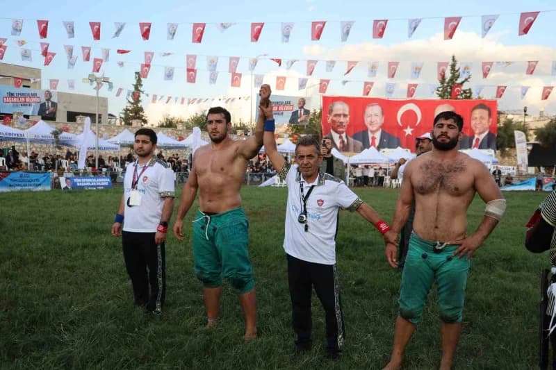 Adana’nın Kozan ilçesinde bu yıl 10’uncusu düzenlenen İsmet Atlı Karakucak Güreşleri’nde, Kozanspor adına mücadele eden