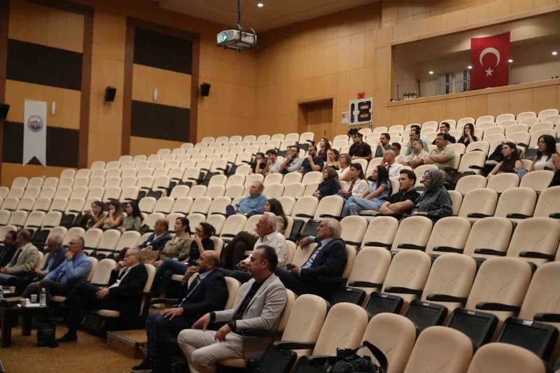 Antalya’da düzenlenen "Semptomlara Kulak Ver" başlıklı sempozyumda, halk arasında "Kristal oynaması" olarak bilinen baş