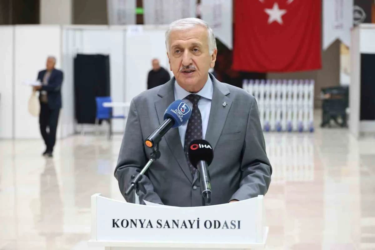 Konya Sanayi Odası Başkanı Mustafa Büyükeğen, konuşma yaptı.