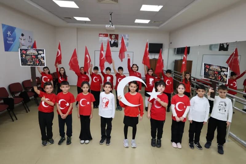 Küçükçekmece Belediyesi, 29 Ekim Cumhuriyet Bayramı dolayısıyla Cumhuriyet Haftası boyunca ilçede bi