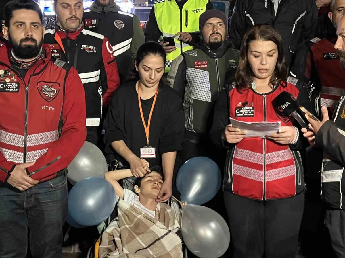 İstanbul Küçükçekmece’de motosiklet kulüpleri Ali Yiğit için hastane önünde toplandı
