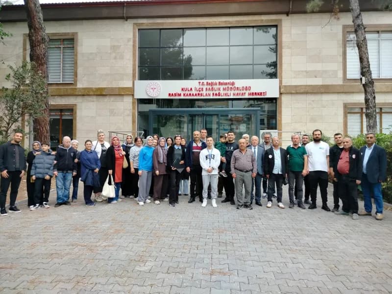 Kula İlçe Sağlık Müdürlüğü tarafından “Mahallemde Hareket Var” etkinliği kapsamında vatandaşların Fiziksel Aktivite konu