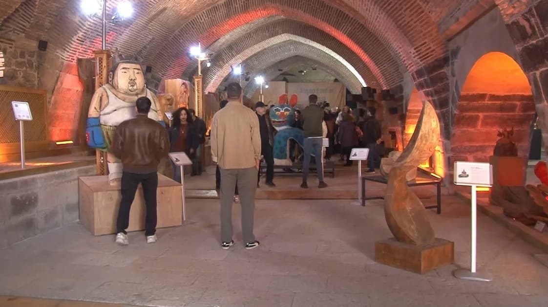 Kurşunlu Külliyesi tarihi yapısı ve çevresi Eskişehir'de