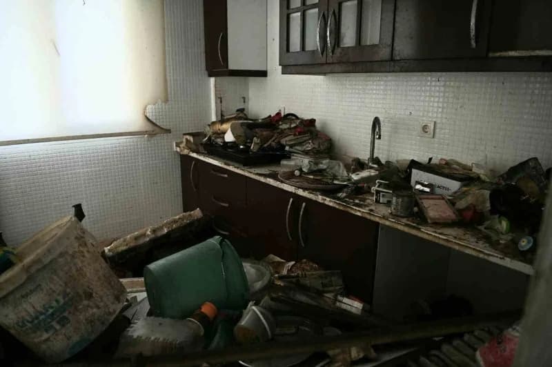 Kuşadası’nda çöp ev operasyonu