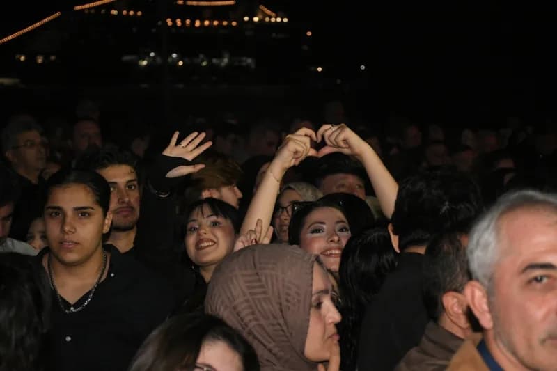 Cumhuriyet Bayramı kutlamaları Gülşen konseri ile zirve yaptı
