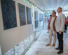 Kuşadası İkioklu Mahallesi’nde düzenlenen Hatırlayan Mahalle Günleri etkinliğinden zeytin temalı stant ve ziyaretçiler