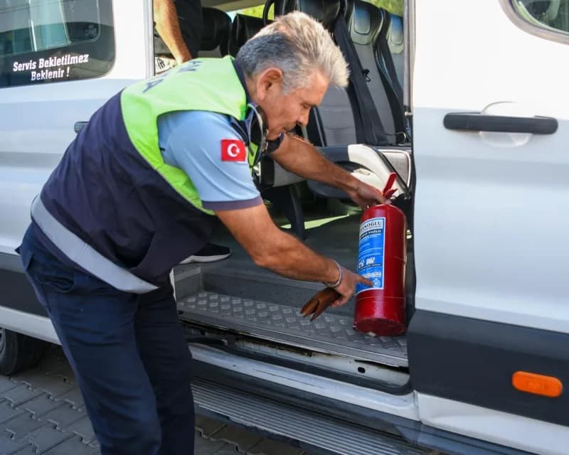 Kuşadası’nda 2026-2027 Eğitim öğretim yılının başlamasıyla birlikte öğrencilerin okullarına güvenli ve huzurlu bir şekil