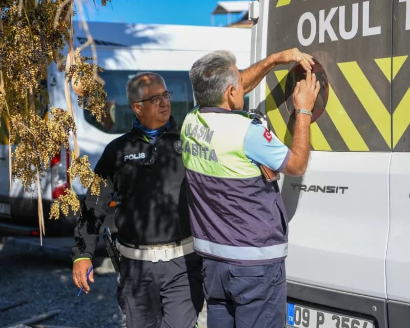 Kuşadası’nda 2026-2027 Eğitim öğretim yılının başlamasıyla birlikte öğrencilerin okullarına güvenli ve huzurlu bir şekil