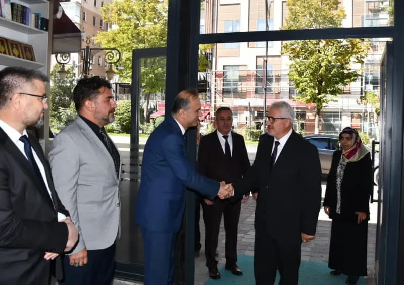 Kütahya İl Müftüsü Hasan İzmirli görevine başladı