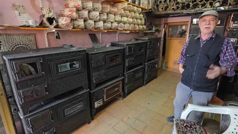 Kütahya'da babadan kalma sobacılık mesleğini sürdüren 72 yaşındaki Mehmet Şınık