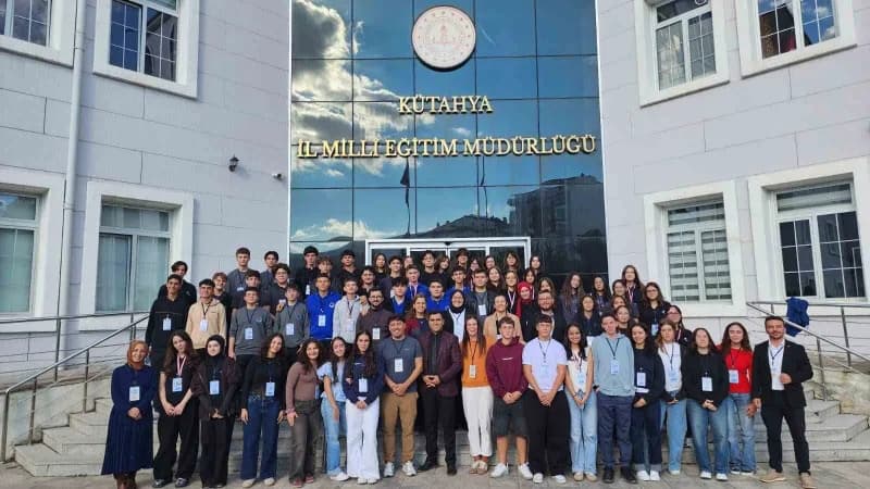 Kütahya’da öğrenciler STEM etkinliği kapsamında tarihi ve kültürel mekanlarda dijital görevler yapıyor