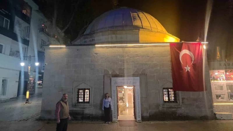 Kütahya'da 600 yıllık Tarihi hamam sanatçıların buluşma noktası oldu