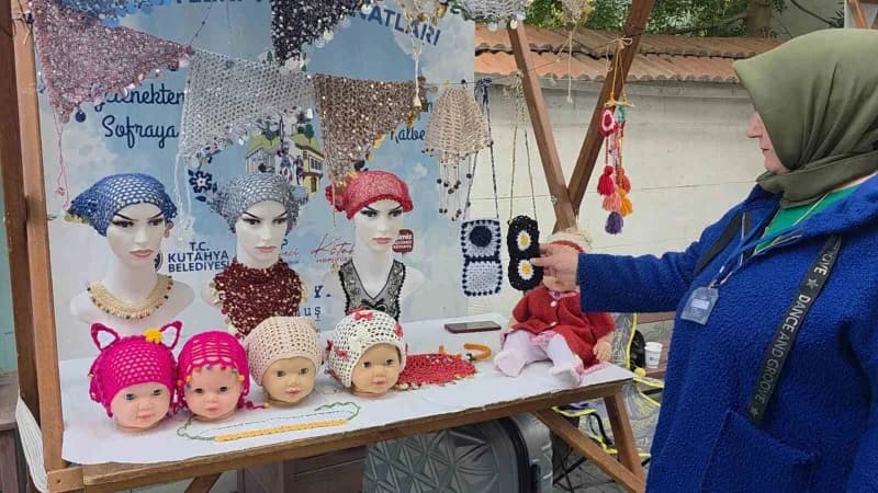 Kütahya'da 40 yıllık örgü tutkusu üretime dönüşüyor