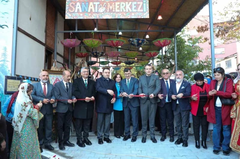 Kütahya’da Sanat Sokağı törenle açıldı