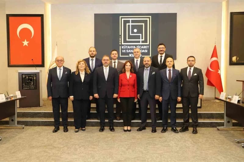 Esin Güral Argat başkanlığındaki Yönetim Kurulunun asil üyeliklerine Ahmet Saner Gönül, Emin Yüce, Emirhan Aydın, Mustaf