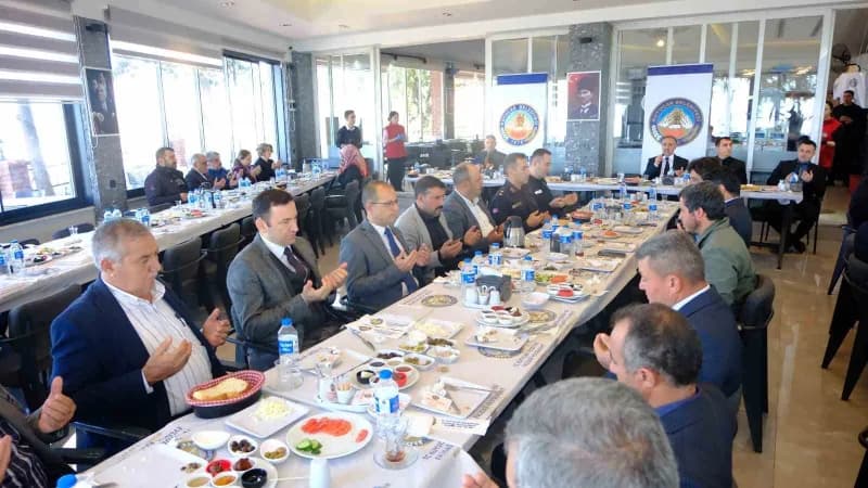 Kuyucak’ta Muhtarlar Günü kutlandı