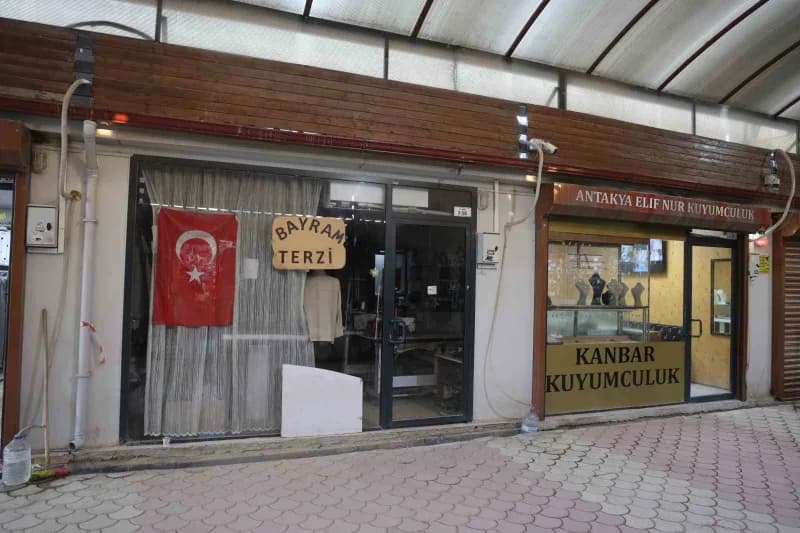 Soygun girişimi, 45 ayrı güvenlik kamerasından alınan toplam 120 saatlik görüntünün incelenmesiyle aydınlatılırken, şüph