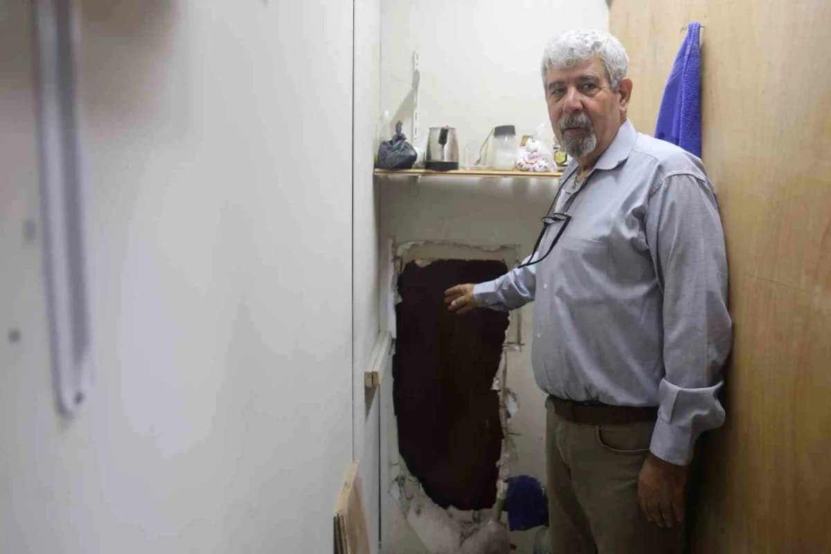 Hatay 100. Yıl Çarşısında kuyumcu soygunu girişimi sonrası polis incelemesi