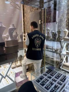 Kuyumcukent'te altın dolandırıcılığına ilişkin polis operasyonu ve gözaltına alınan şüpheliler