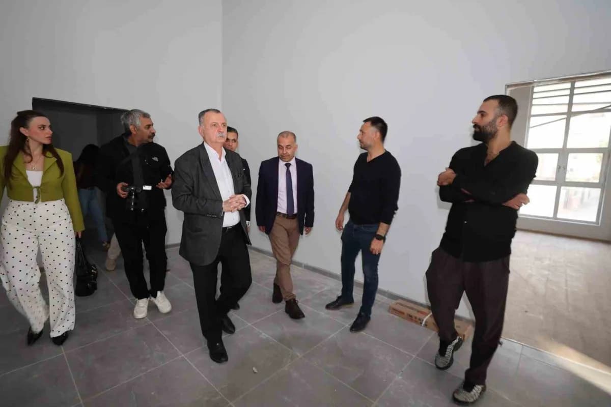 Yunusemre Belediyesi, Laleli Mahallesi’nde yapımı devam eden Çocuk Kültür ve Sanat Merkezi’ni 24 Kas