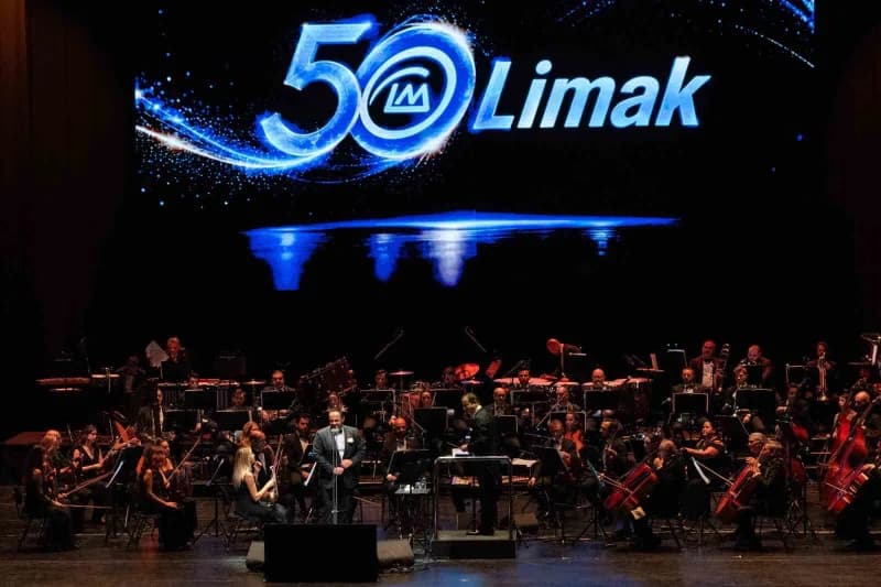 Limak Holding, 50’nci kuruluş yıl dönümünü İstanbul Atatürk Kültür Merkezi'nde düzenlenen geceyle ku