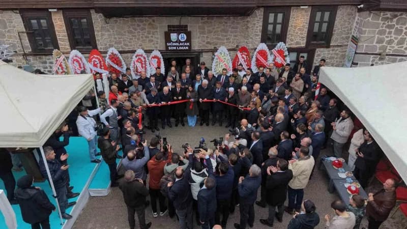 Liman Ayık Yaşam Derneği Erzurum Şubesi, Yakutiye ilçesi Karanlık Kümbet Sokak'ta düzenlenen törenle