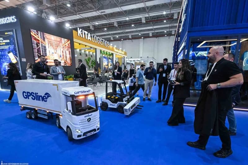 İzmir’de beşinci kez düzenlenen LOGISTECH Uluslararası Lojistik, Depolama ve Teknolojileri Fuarı’nı 35 ülkeden 18 bin 46