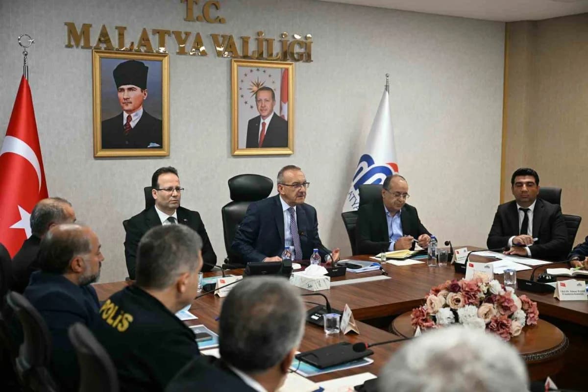 Valilik Danişment Gazi Toplantı Salonu’nda gerçekleştirilen toplantıda, 2026 yılı Ağustos ve Eylül aylarında Bağımlılıkl