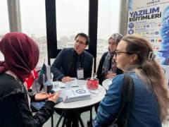 Malatya Büyükşehir Belediyesi gençlerin istihdamı için düzenlenen Mezun-İşveren Eşleştirme Programı etkinliği