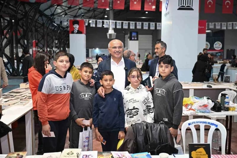 Başkan Er: "Kitap fuarımız Malatya’nın yeniden ayağa kalkışının bir parçası"